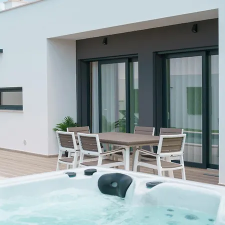 Venus With Jacuzzi And Private Pool 로리냐