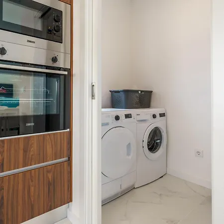 Venus With Jacuzzi And Private Pool * 로리냐